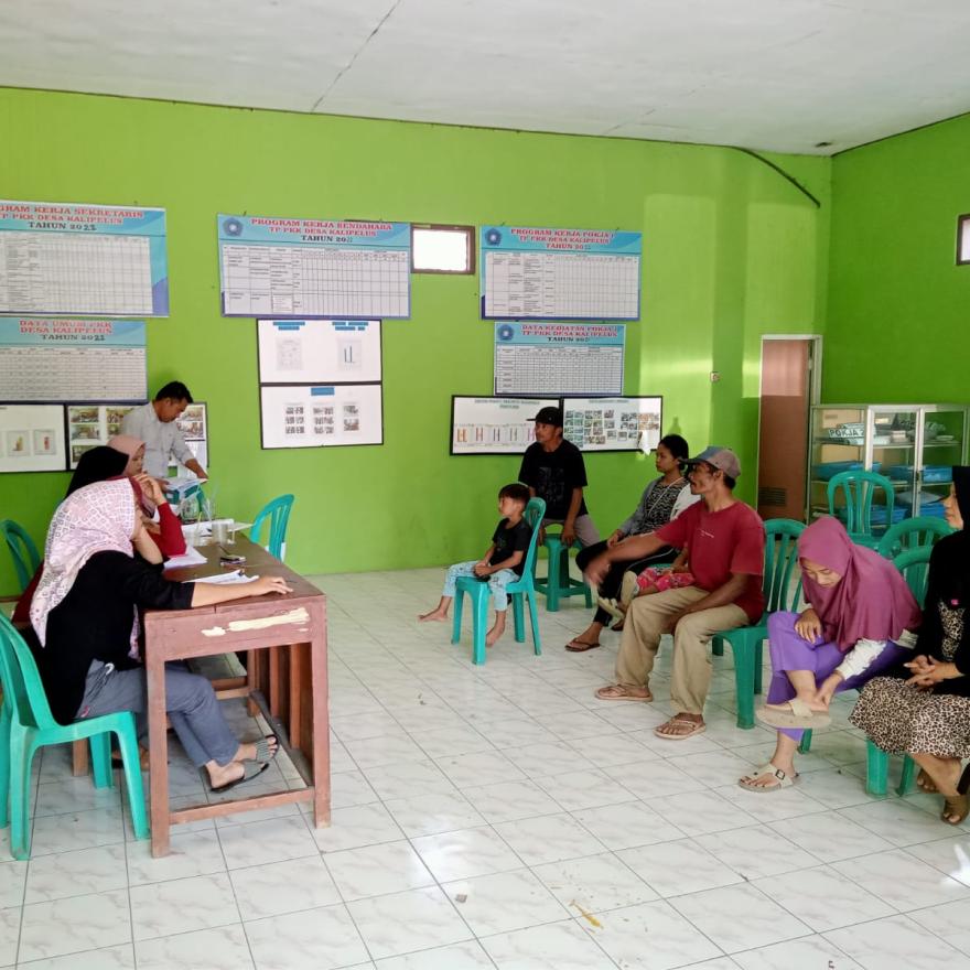 Pemerintah melalui Badan Pangan Nasional/National Food Agency (NFA) dan Perum Bulog Indonesia